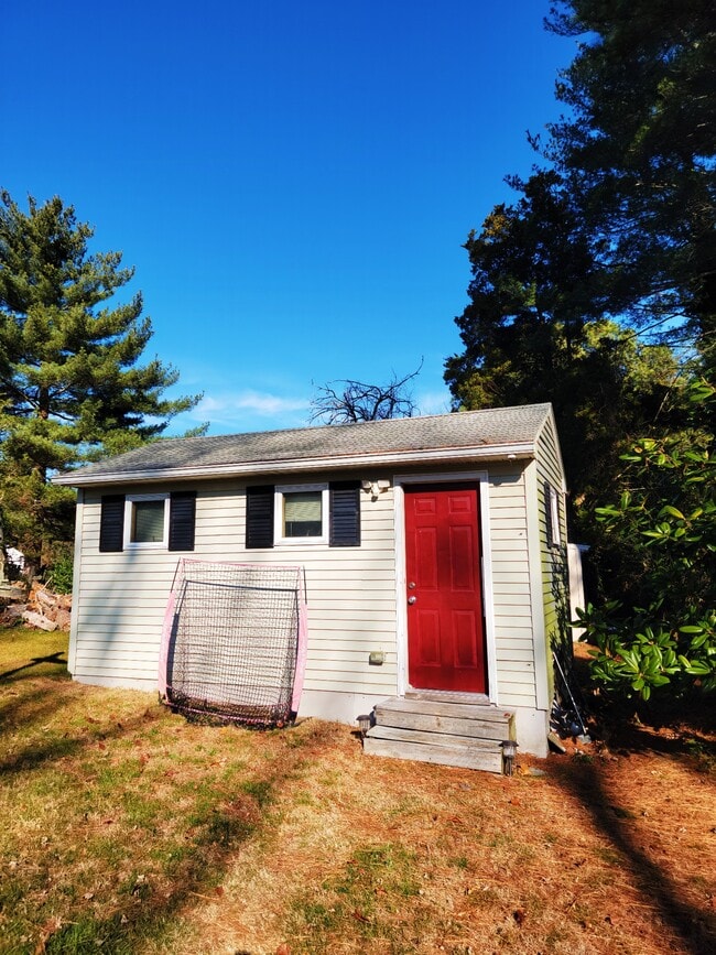 Building Photo - 505 Monticello Ave