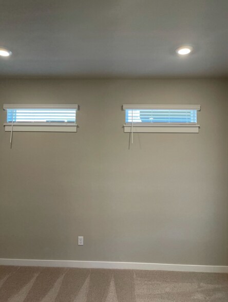 Building Photo - 15372 200th Ave E