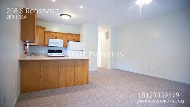 Building Photo - 208 S Roosevelt St