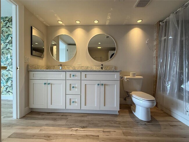 Building Photo - 4823 Ebbtide Ln