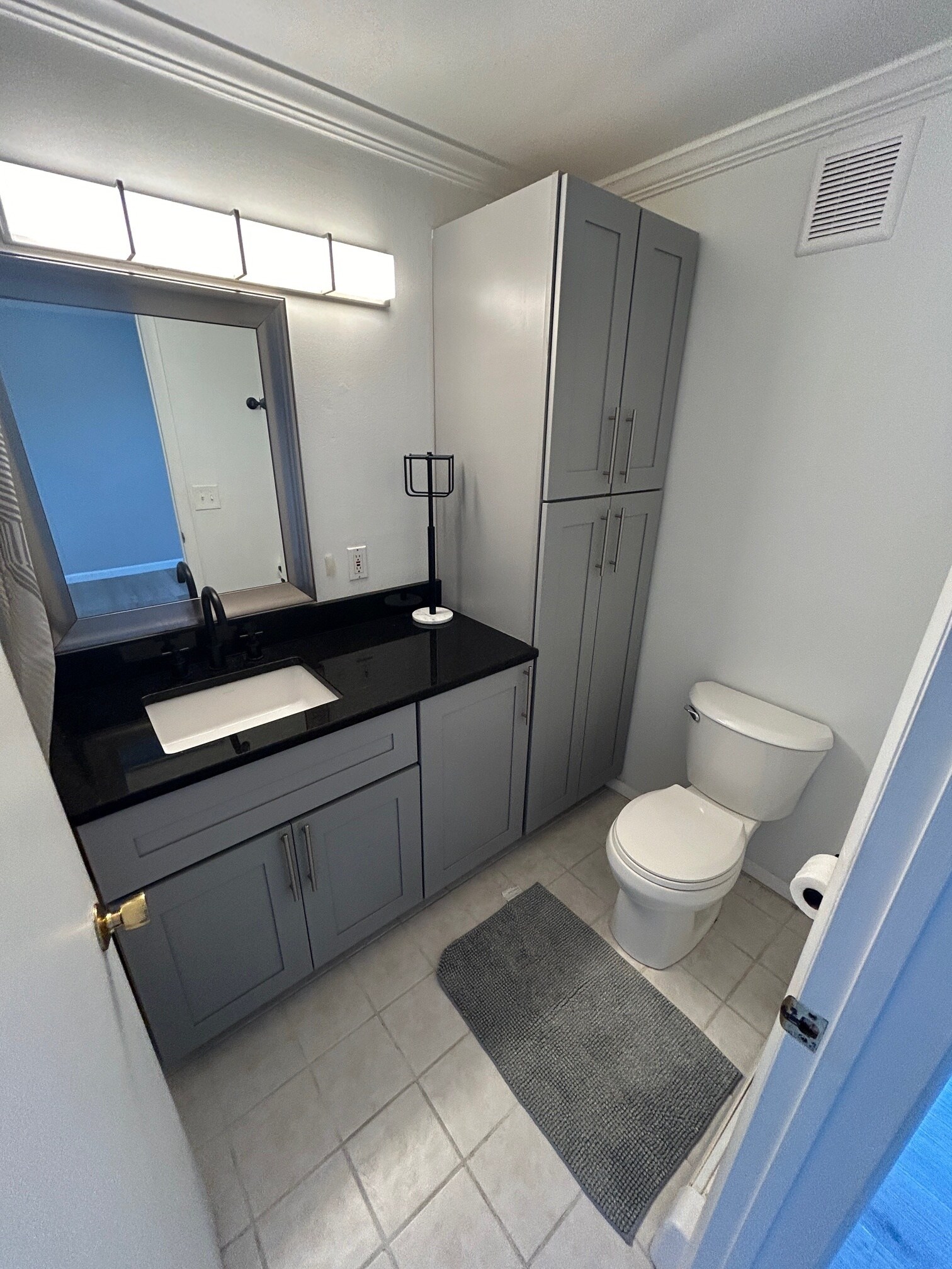 Building Photo - 31831 Grand River Ave