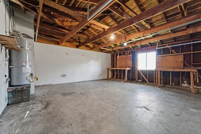 Building Photo - 0385