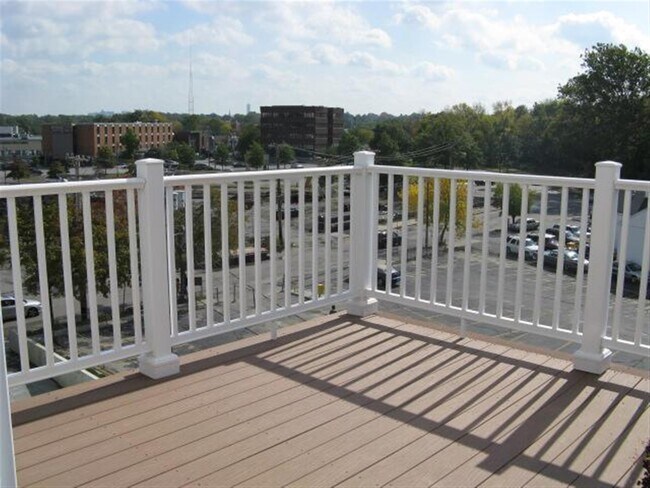 Building Photo - 27 Wheeler St