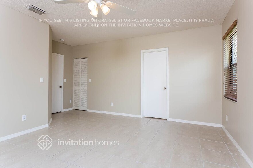 Building Photo - 11249 NW 34th Pl