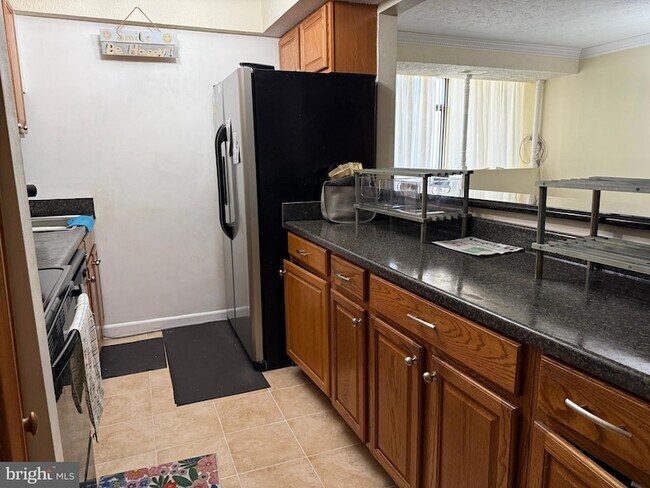 Building Photo - 7925 Mandan Rd