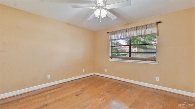 Building Photo - 10 Shasta E Ave