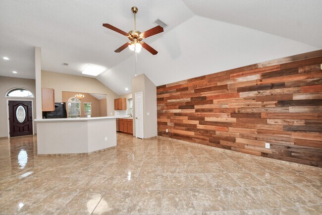 Building Photo - 3003 Silver Spur Dr