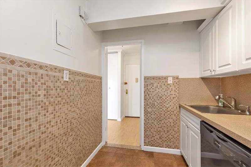 Building Photo - 10740 Queens Blvd