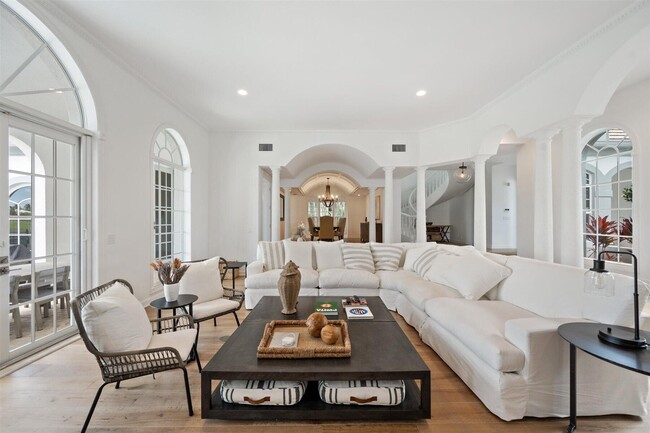 Building Photo - 2377 Golf Brook Dr