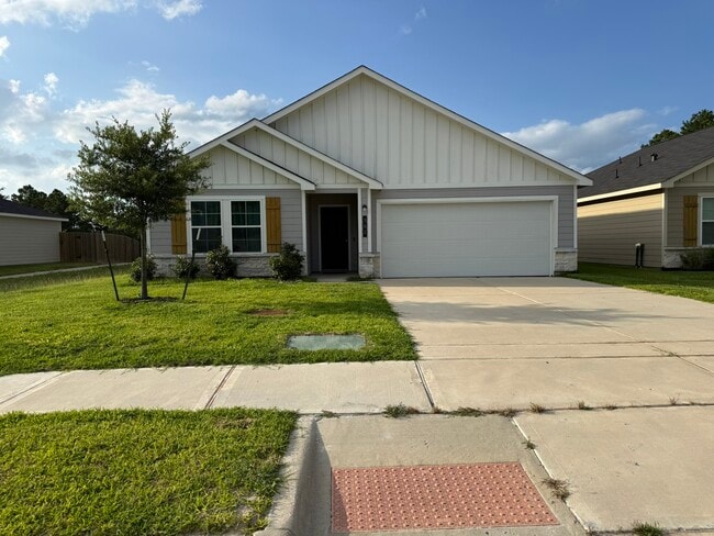 Building Photo - 302 Del Monte Dr