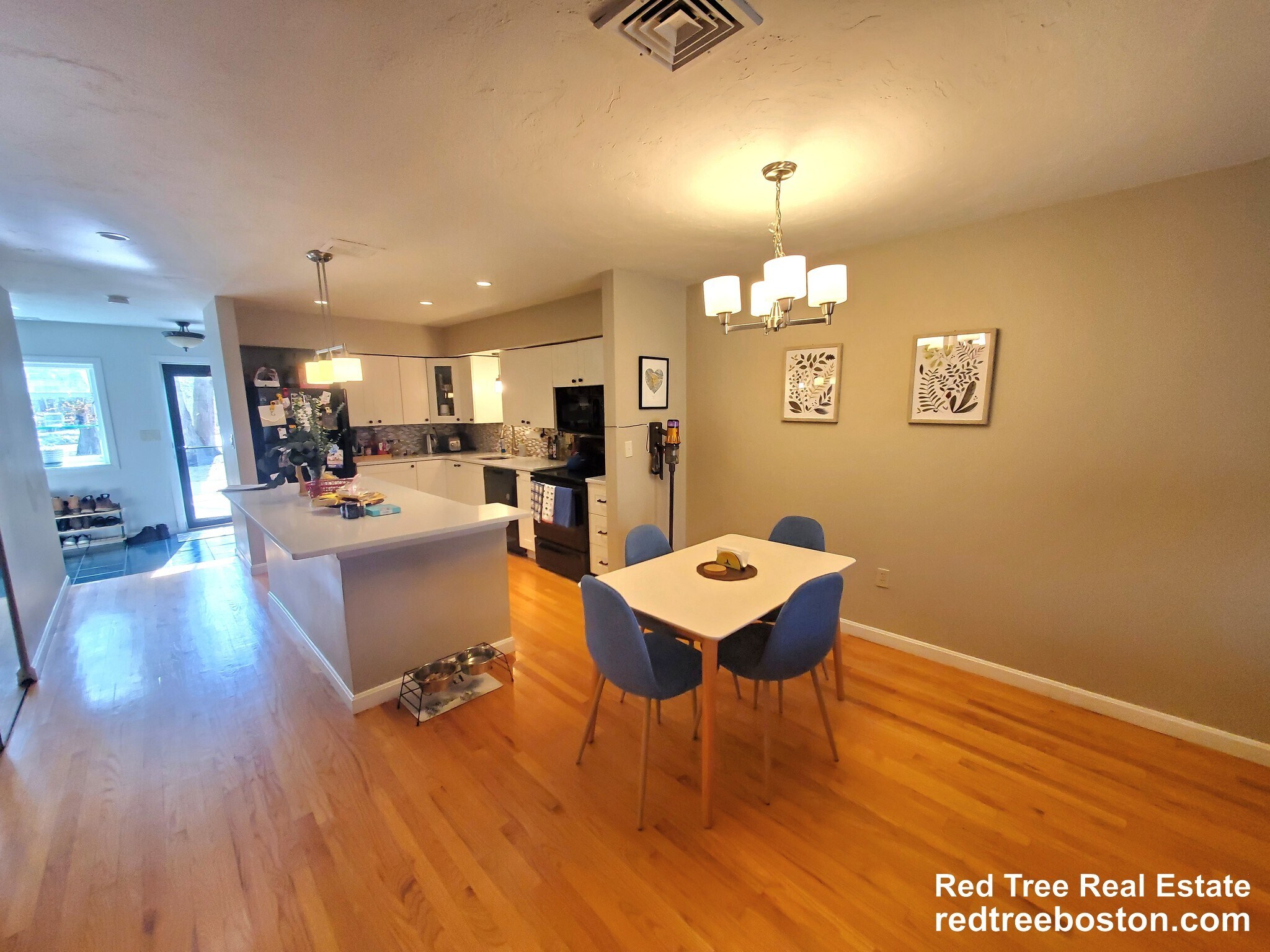 Building Photo - 1400 Lagrange St