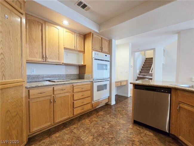 Building Photo - 3697 Ferndale Cove Dr