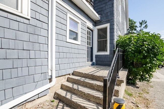 Interior Photo - The Frisinger House