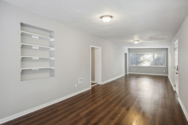 Building Photo - 1932 Beech St