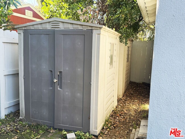 Building Photo - 13054 Hartsook St