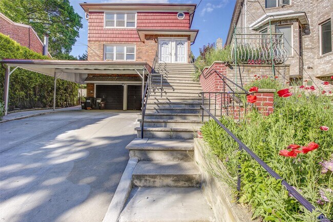 Building Photo - 71-65 Douglaston Pkwy