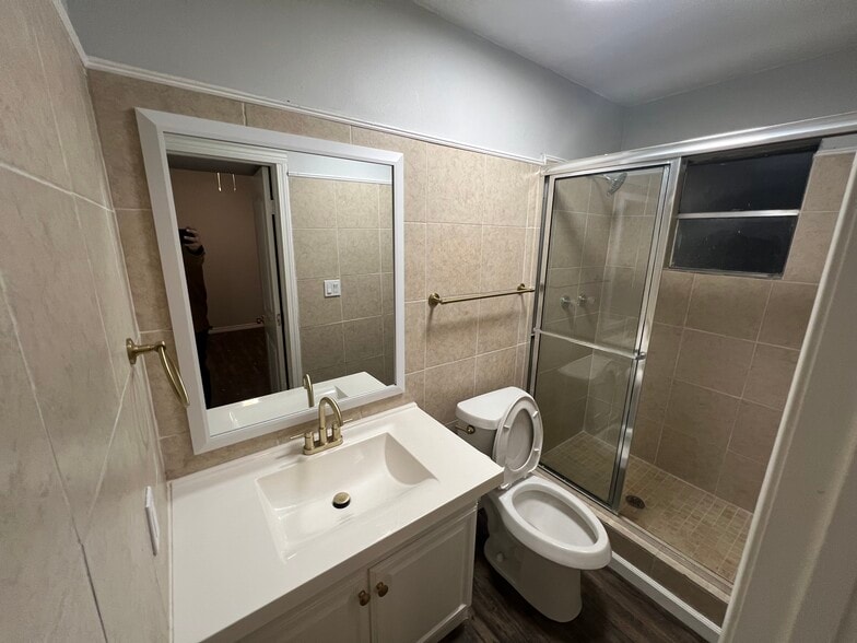 Building Photo - 605 N 12th St