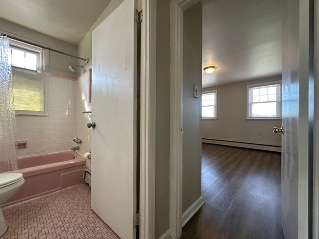Building Photo - 4301 Ashburner St