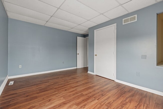 Building Photo - 1061 N Duke St