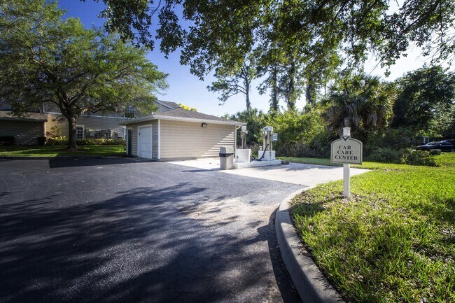 Building Photo - 2 Bedroom Condo W/ Garage in Lakewood Ranch