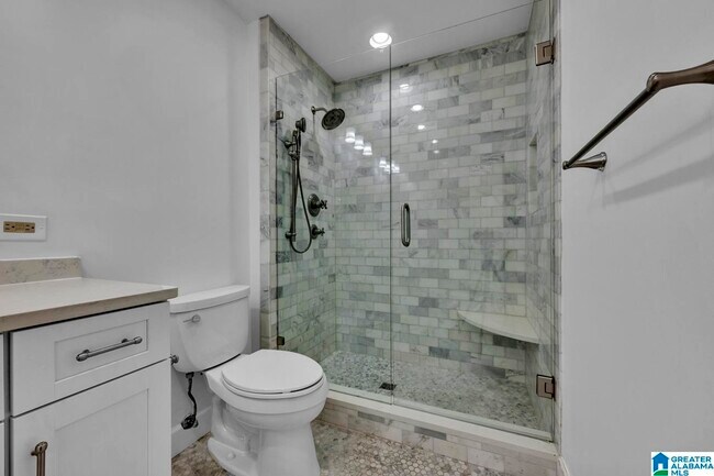 Building Photo - 25 The Falls Dr