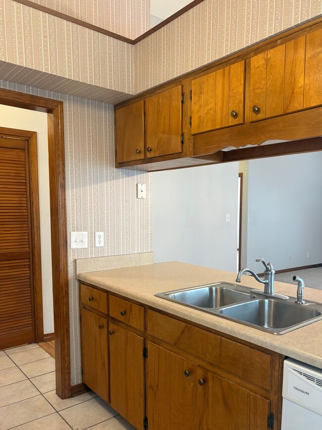 Building Photo - Charming 2 Bedroom in Fort Walton Beach!