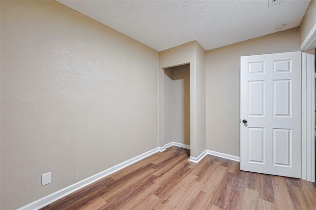 Building Photo - 1311 Pershing St