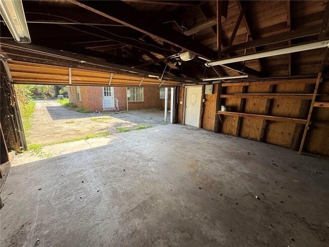 Building Photo - 108 Johnston St