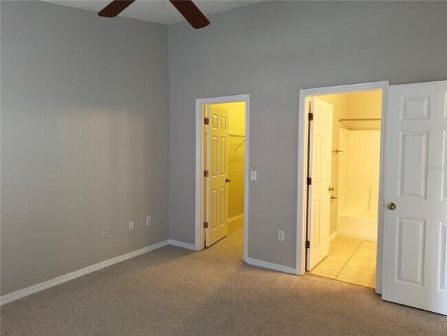 Building Photo - 826 Grand Regency Pointe