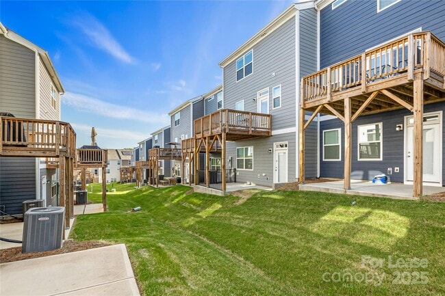 Building Photo - 10252 Glenmere Crk Cir