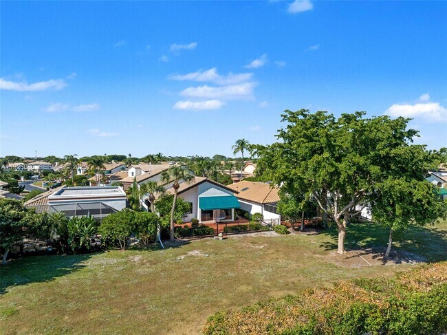 Building Photo - 6438 Via Rosa