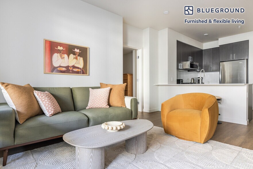 Building Photo - 2333 Calle Del Mundo