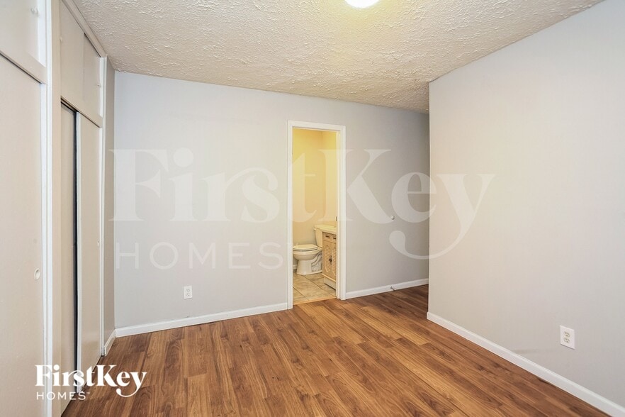 Building Photo - 7036 Tina Dr