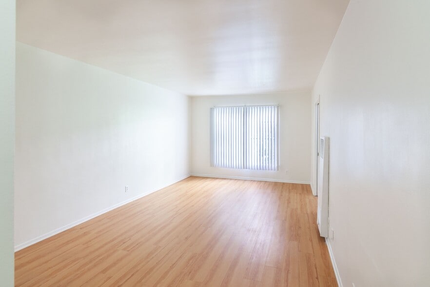 Building Photo - 729 Gayley Ave
