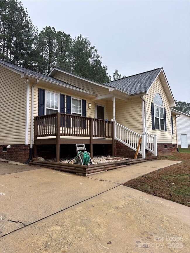 Building Photo - 3413 Mooring Pl