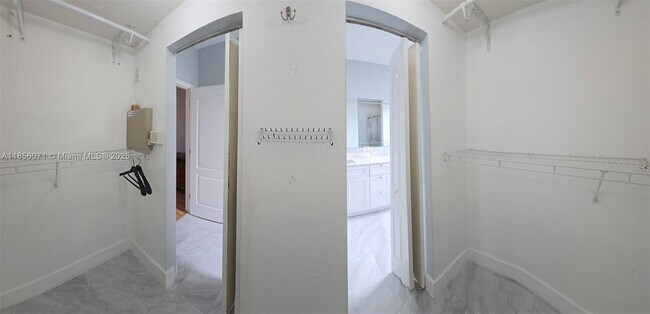 Building Photo - 953 NW 135th Ave