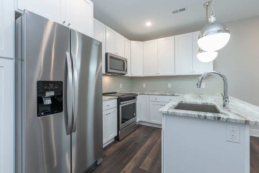 Interior Photo - Germantown Square