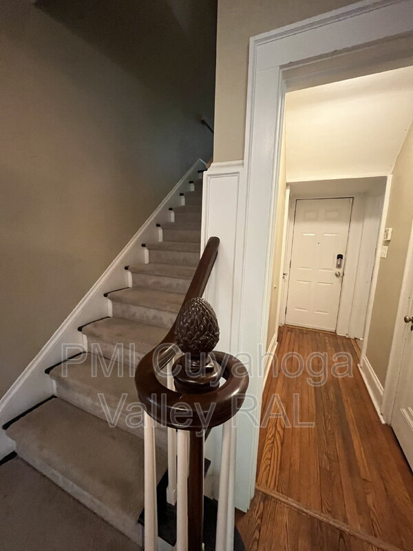 Building Photo - 358 Merriman Rd