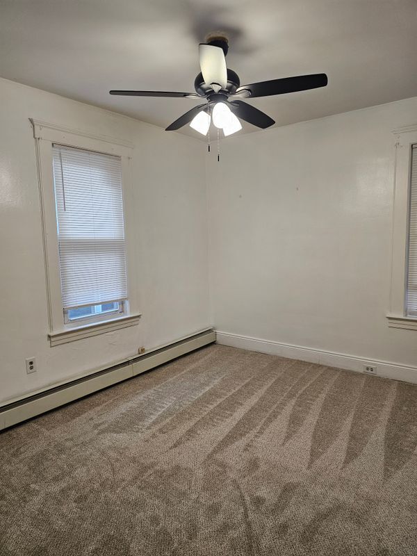 Building Photo - 34 Elmwood Pl