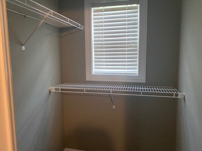 Building Photo - Elegant 4BD/2BA Home in the Charming Laurel Brooke Neighborhood, Valdosta, GA!