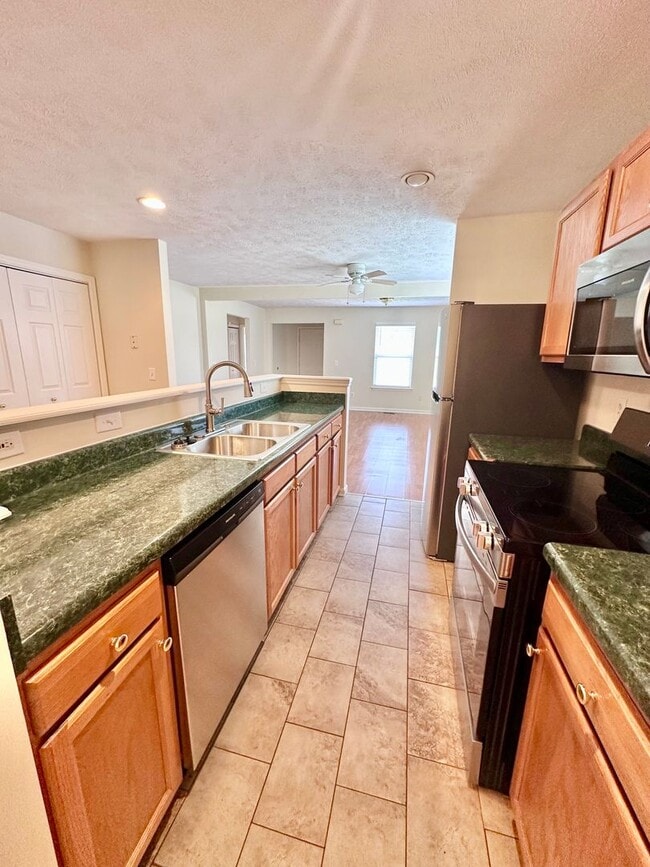Building Photo - Wonderful 3 Bedroom 2 Bath Home Now Available!