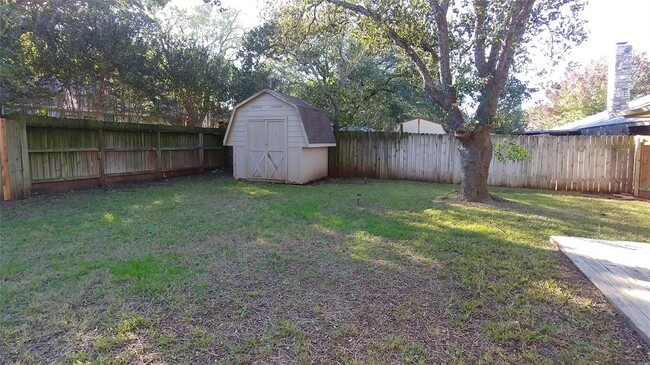 Building Photo - 3511 Monument Dr