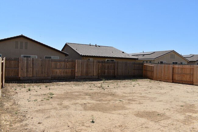 Building Photo - 4624 Athena Dr