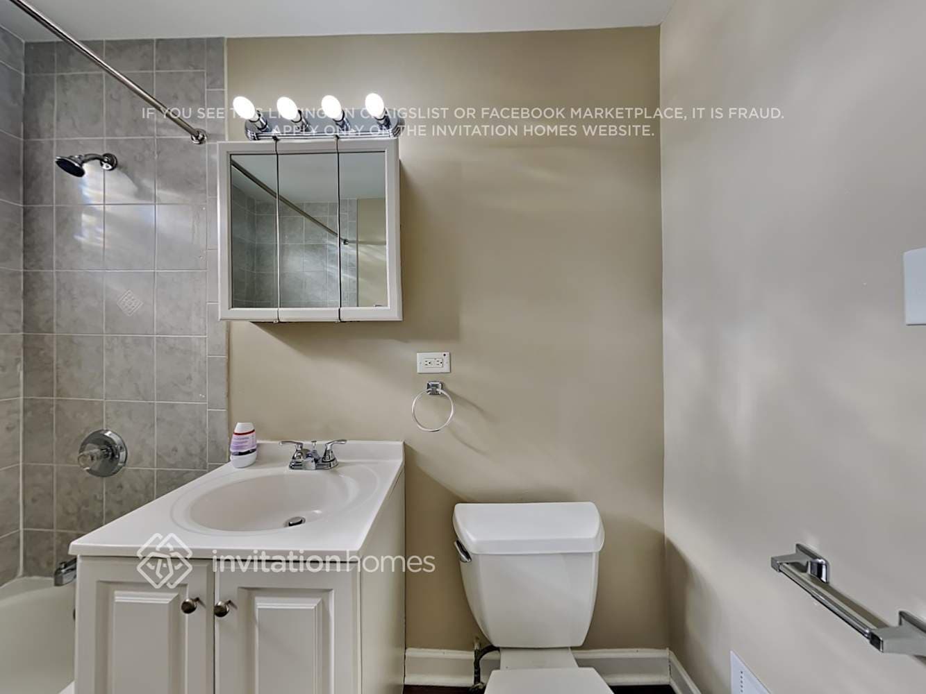 Building Photo - 4535 Cracow Ave