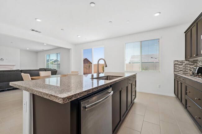 Building Photo - 36712 Summer Dain Ln