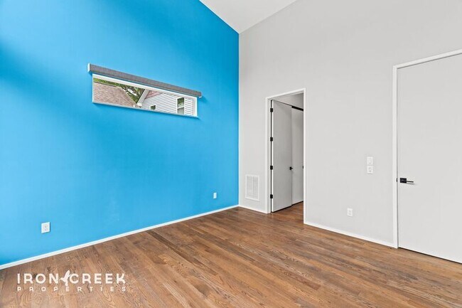 Building Photo - 54 Branning St