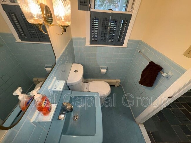 Building Photo - 38 Glenwood St