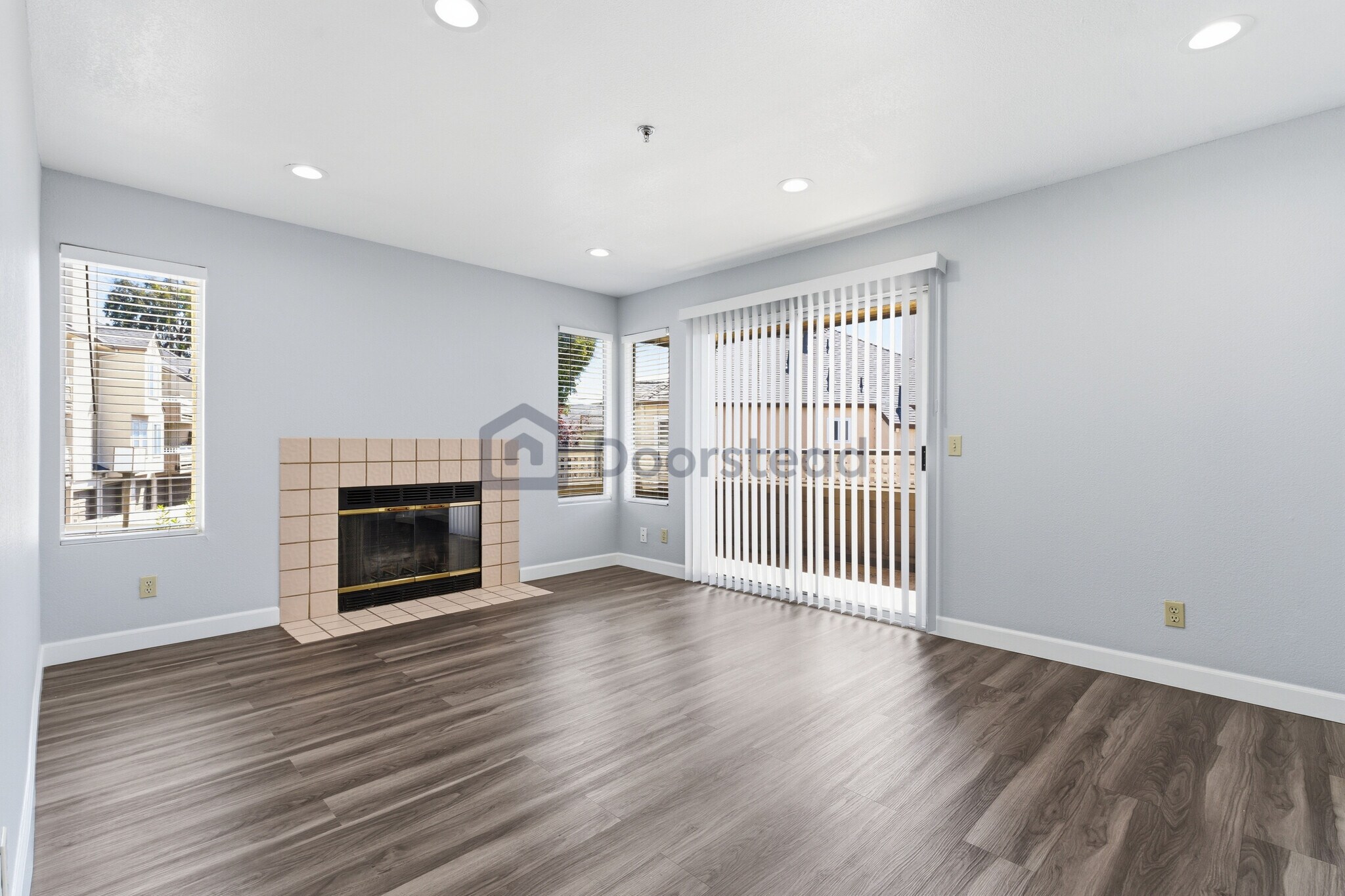 Building Photo - 675 Newbury Ln