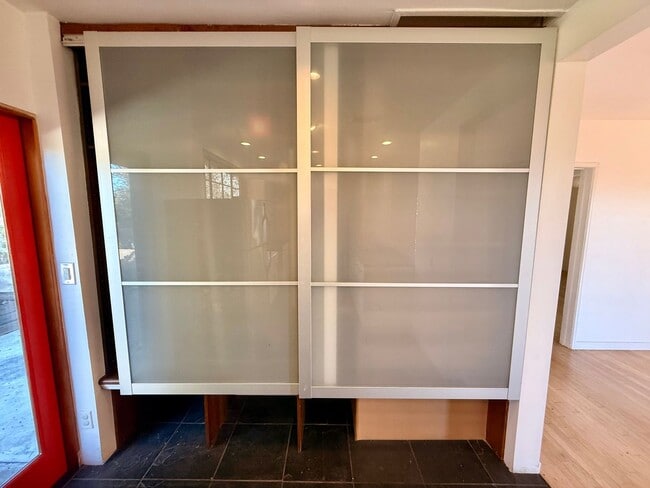 Building Photo - Hilltop Highland Park Sanctuary with Views, Private Gated Yard, In Unit Laundry, Parking & Abunda...