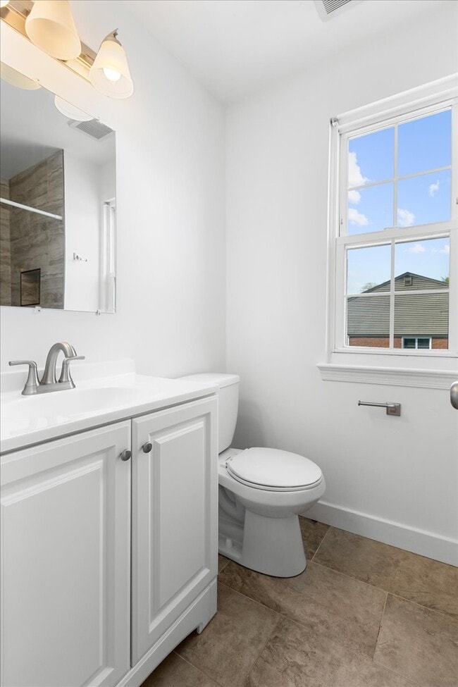 Building Photo - 239 Nottoway St SE